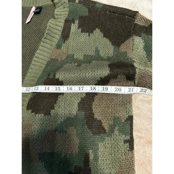 Camo Open Cardigan Size Large Sweater Green Fall Warm Trendy Camouflage - Picture 5 of 6